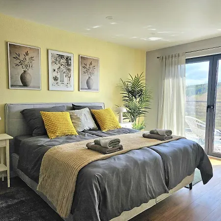 Luxus-penthouse Mit Panorama-view *